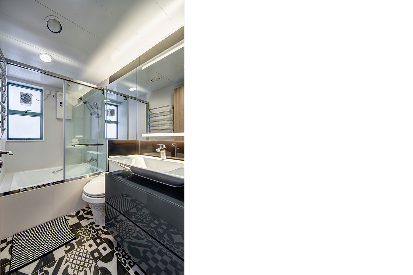 Robinson Place - Bathroom